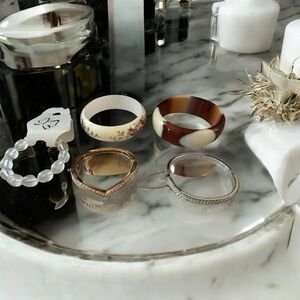 Elegant 5 pcs Mixed Metal and Pearl Bracelet Set